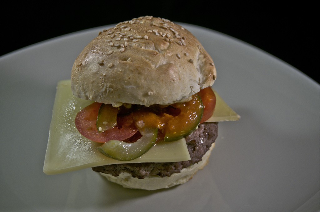 Cheeseburger - happy Cheese