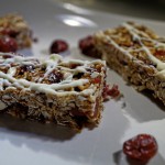 Cranberry Müsli Riegel mit weißer Schokolade