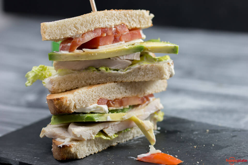 Caesar Club Sandwich mit Avocado ohne Bacon