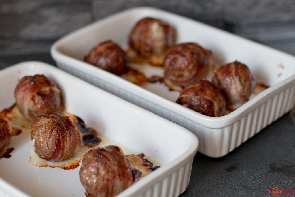 Hackbällchen gefüllt mit Berkäse und Bacon