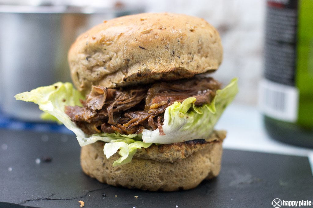Beef Short Rib Slowcooker Rezept im Sandwich
