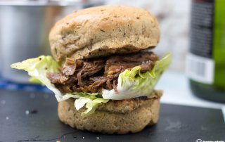 Beef Short Rib Slowcooker Rezept im Sandwich
